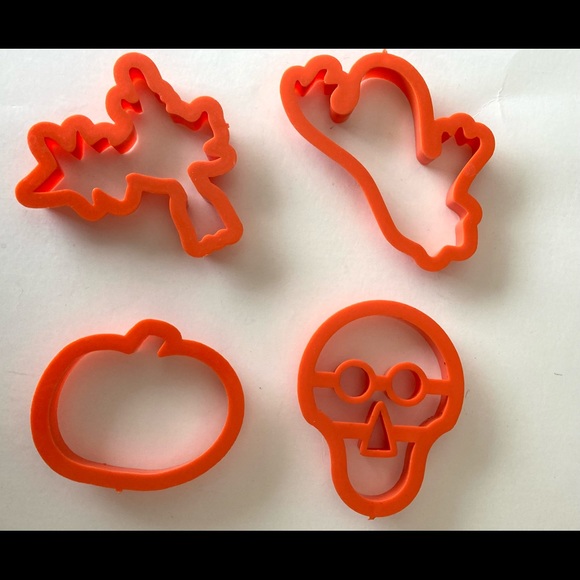 Bakeware Cookies Cutter Set 9 Dino cookie cutter plus Halloween cookies 9 items - Picture 6 of 7